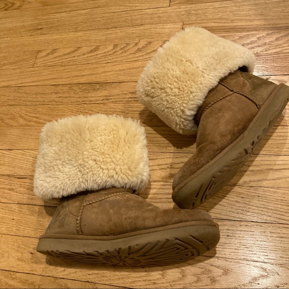 🚫DONATED🚫 Woman’s Ugg Classic Tall - Picture 10 of 13